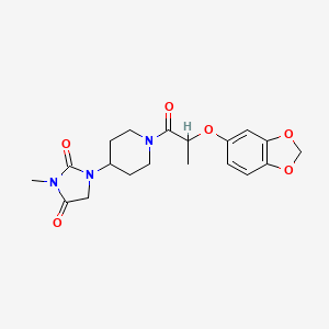1-(1-(2-(Benzo[d][1,3]dioxol-5-yloxy)propanoyl)piperidin-4-yl)-3-methylimidazolidine-2,4-dione