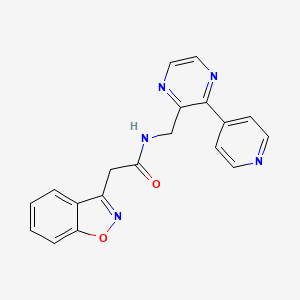 2-(1,2-benzoxazol-3-yl)-N-{[3-(pyridin-4-yl)pyrazin-2-yl]methyl}acetamide