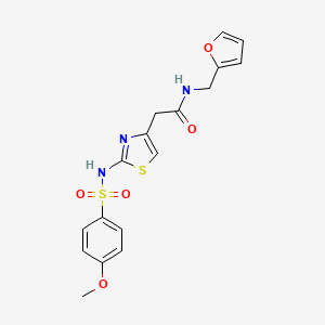 molecular formula C17H17N3O5S2 B2402868 N-(呋喃-2-基甲基)-2-[(2Z)-2-{[(4-甲氧基苯基)磺酰基]亚氨基}-2,3-二氢-1,3-噻唑-4-基]乙酰胺 CAS No. 921995-67-7