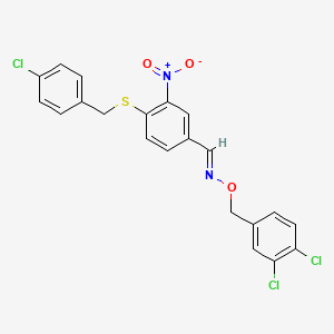 molecular formula C21H15Cl3N2O3S B2403688 4-[(4-chlorobenzyl)sulfanyl]-3-nitrobenzenecarbaldehyde O-(3,4-dichlorobenzyl)oxime CAS No. 303996-16-9