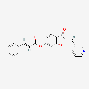 molecular formula C23H15NO4 B2403766 (Z)-3-Oxo-2-(pyridin-3-ylmethylen)-2,3-dihydrobenzofuran-6-yl-cinnamat CAS No. 622790-48-1