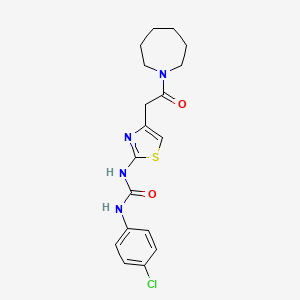 molecular formula C18H21ClN4O2S B2404203 1-(4-(2-(氮杂环-1-基)-2-氧代乙基)噻唑-2-基)-3-(4-氯苯基)脲 CAS No. 897620-69-8
