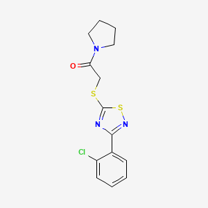 B2404489 2-[[3-(2-Chlorophenyl)-1,2,4-thiadiazol-5-yl]sulfanyl]-1-pyrrolidin-1-ylethanone CAS No. 864918-98-9