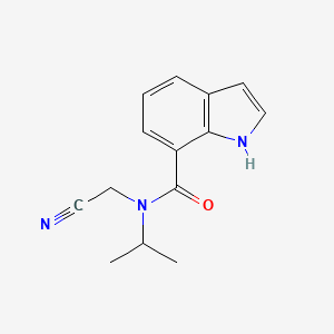 molecular formula C14H15N3O B2405064 N-(シアノメチル)-N-プロパン-2-イル-1H-インドール-7-カルボキサミド CAS No. 1423476-51-0