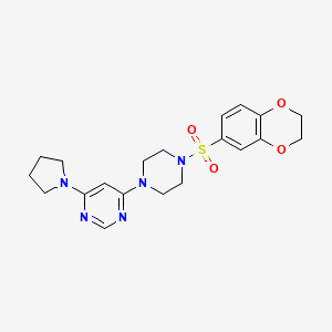 molecular formula C20H25N5O4S B2405225 4-(4-((2,3-二氢苯并[b][1,4]二噁英-6-磺酰基)哌嗪-1-基)-6-(吡咯烷-1-基)嘧啶 CAS No. 1203249-40-4