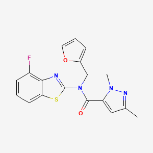 molecular formula C18H15FN4O2S B2405689 N-(4-氟苯并[d]噻唑-2-基)-N-(呋喃-2-基甲基)-1,3-二甲基-1H-吡唑-5-甲酰胺 CAS No. 1013807-82-3