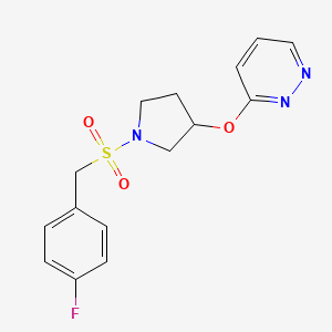 molecular formula C15H16FN3O3S B2405766 3-((1-((4-Fluorobenzyl)sulfonyl)pyrrolidin-3-yl)oxy)pyridazine CAS No. 2034580-48-6