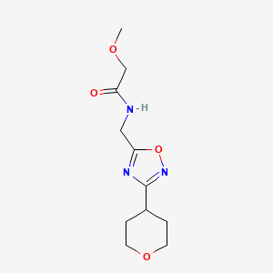 molecular formula C11H17N3O4 B2406024 2-甲氧基-N-((3-(四氢-2H-吡喃-4-基)-1,2,4-噁二唑-5-基)甲基)乙酰胺 CAS No. 2034535-00-5