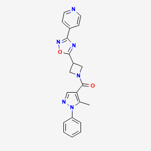 molecular formula C21H18N6O2 B2406155 (5-methyl-1-phenyl-1H-pyrazol-4-yl)(3-(3-(pyridin-4-yl)-1,2,4-oxadiazol-5-yl)azetidin-1-yl)methanone CAS No. 1251579-51-7