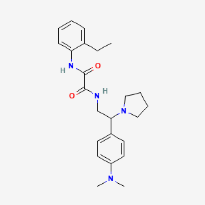 molecular formula C24H32N4O2 B2406531 N1-(2-(4-(二甲氨基)苯基)-2-(吡咯烷-1-基)乙基)-N2-(2-乙基苯基)草酰胺 CAS No. 899729-35-2