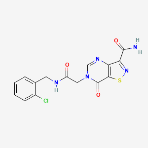 molecular formula C15H12ClN5O3S B2406691 6-(2-((2-クロロベンジル)アミノ)-2-オキソエチル)-7-オキソ-6,7-ジヒドロイソチアゾロ[4,5-d]ピリミジン-3-カルボキサミド CAS No. 1251606-44-6