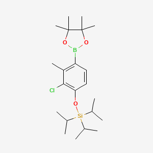 molecular formula C22H38BClO3Si B2406822 [2-Chloro-3-méthyl-4-(4,4,5,5-tétraméthyl-1,3,2-dioxaborolan-2-yl)phénoxy]triisopropylsilane CAS No. 1799612-13-7