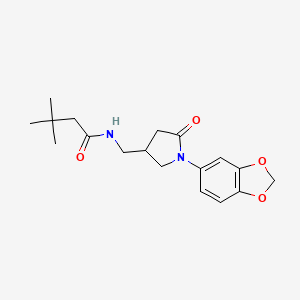 molecular formula C18H24N2O4 B2407482 N-((1-(benzo[d][1,3]dioxol-5-yl)-5-oxopyrrolidin-3-yl)methyl)-3,3-dimethylbutanamide CAS No. 954685-76-8