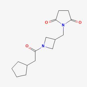 molecular formula C15H22N2O3 B2408441 1-{[1-(2-Cyclopentylacetyl)azetidin-3-yl]methyl}pyrrolidine-2,5-dione CAS No. 2097863-47-1
