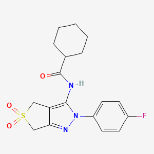 molecular formula C18H20FN3O3S B2409534 N-(2-(4-fluorophenyl)-5,5-dioxido-4,6-dihydro-2H-thieno[3,4-c]pyrazol-3-yl)cyclohexanecarboxamide CAS No. 450336-75-1