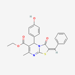 molecular formula C23H20N2O4S B2409587 (E)-乙基 2-苯亚甲基-5-(4-羟基苯基)-7-甲基-3-氧代-3,5-二氢-2H-噻唑并[3,2-a]嘧啶-6-羧酸酯 CAS No. 361178-68-9