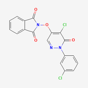 molecular formula C18H9Cl2N3O4 B2409637 2-((5-Chloro-1-(3-chlorophenyl)-6-oxo-1,6-dihydro-4-pyridazinyl)oxy)-1H-isoindole-1,3(2H)-dione CAS No. 320421-77-0