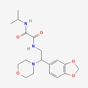 molecular formula C18H25N3O5 B2409971 N1-(2-(苯并[d][1,3]二氧杂环戊-5-基)-2-吗啉基乙基)-N2-异丙氧乙酰胺 CAS No. 896333-94-1