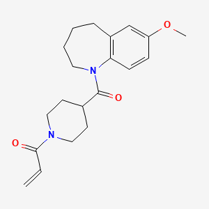 molecular formula C20H26N2O3 B2410013 1-[4-(7-Methoxy-2,3,4,5-tetrahydro-1-benzazepine-1-carbonyl)piperidin-1-yl]prop-2-en-1-one CAS No. 2411297-36-2