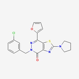 molecular formula C20H17ClN4O2S B2410167 5-(3-氯苄基)-7-(呋喃-2-基)-2-(吡咯烷-1-基)噻唑并[4,5-d]嘧啶-4(5H)-酮 CAS No. 1105241-11-9