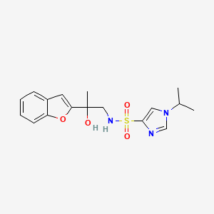 molecular formula C17H21N3O4S B2410452 N-(2-(benzofuran-2-il)-2-hidroxipropil)-1-isopropil-1H-imidazol-4-sulfonamida CAS No. 2034270-48-7