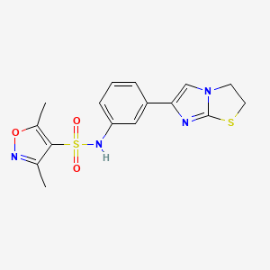 molecular formula C16H16N4O3S2 B2410751 N-(3-(2,3-ジヒドロイミダゾ[2,1-b]チアゾール-6-イル)フェニル)-3,5-ジメチルイソキサゾール-4-スルホンアミド CAS No. 1226455-30-6