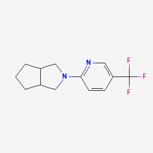molecular formula C13H15F3N2 B2410786 2-[5-(Trifluoromethyl)pyridin-2-yl]-3,3a,4,5,6,6a-hexahydro-1H-cyclopenta[c]pyrrole CAS No. 2327215-35-8