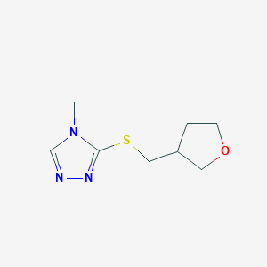 molecular formula C8H13N3OS B2410985 4-méthyl-3-(((tétrahydrofuran-3-yl)méthyl)thio)-4H-1,2,4-triazole CAS No. 1851768-18-7