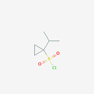 molecular formula C6H11ClO2S B2411087 1-(Propan-2-yl)cyclopropane-1-sulfonyl chloride CAS No. 1820619-81-5