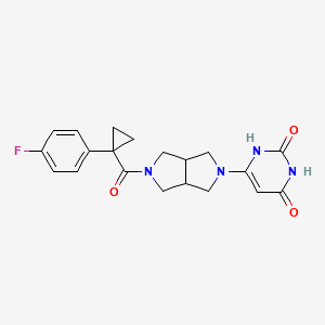 6-[5-[1-(4-Fluorophenyl)cyclopropanecarbonyl]-1,3,3a,4,6,6a-hexahydropyrrolo[3,4-c]pyrrol-2-yl]-1H-pyrimidine-2,4-dione