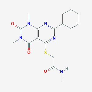 molecular formula C17H23N5O3S B2411601 2-(7-环己基-1,3-二甲基-2,4-二氧代嘧啶并[4,5-d]嘧啶-5-基)硫代基-N-甲基乙酰胺 CAS No. 872621-18-6