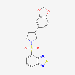 molecular formula C17H15N3O4S2 B2411845 4-((3-(Benzo[d][1,3]dioxol-5-yl)pyrrolidin-1-yl)sulfonyl)benzo[c][1,2,5]thiadiazole CAS No. 2034341-81-4