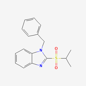 molecular formula C17H18N2O2S B2412032 1-苄基-2-(异丙基磺酰基)-1H-苯并[d]咪唑 CAS No. 634193-91-2