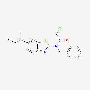 molecular formula C20H21ClN2OS B2412120 N-benzyl-N-[6-(butan-2-yl)-1,3-benzothiazol-2-yl]-2-chloroacetamide CAS No. 852934-00-0