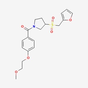 (3-((Furan-2-ylmethyl)sulfonyl)pyrrolidin-1-yl)(4-(2-methoxyethoxy)phenyl)methanone