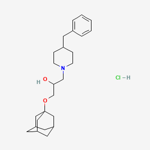 molecular formula C25H38ClNO2 B2412702 1-((3s,5s,7s)-Adamantan-1-yloxy)-3-(4-benzylpiperidin-1-yl)propan-2-ol hydrochloride CAS No. 1215673-03-2