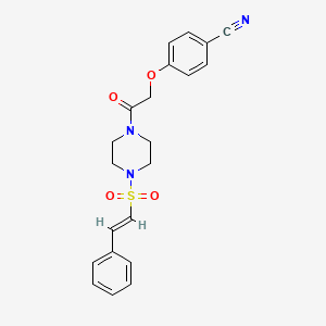 molecular formula C21H21N3O4S B2413388 4-[2-氧代-2-[4-[(E)-2-苯乙烯基]磺酰基哌嗪-1-基]乙氧基]苯甲腈 CAS No. 930545-91-8
