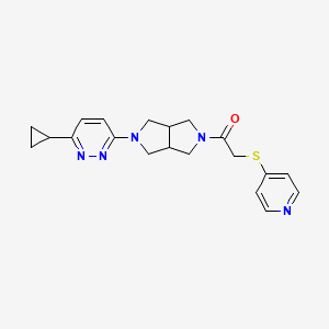 molecular formula C20H23N5OS B2413521 1-[2-(6-Cyclopropylpyridazin-3-yl)-1,3,3a,4,6,6a-hexahydropyrrolo[3,4-c]pyrrol-5-yl]-2-pyridin-4-ylsulfanylethanone CAS No. 2415555-65-4