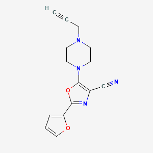 molecular formula C15H14N4O2 B2413643 2-(Furan-2-yl)-5-[4-(prop-2-yn-1-yl)piperazin-1-yl]-1,3-oxazole-4-carbonitrile CAS No. 1281080-34-9