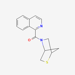 molecular formula C15H14N2OS B2414659 2-噻-5-氮杂双环[2.2.1]庚烷-5-基(异喹啉-1-基)甲酮 CAS No. 2034608-41-6