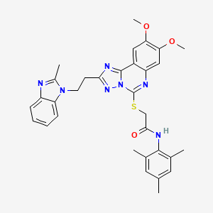 molecular formula C32H33N7O3S B2414797 2-((8,9-dimethoxy-2-(2-(2-methyl-1H-benzo[d]imidazol-1-yl)ethyl)-[1,2,4]triazolo[1,5-c]quinazolin-5-yl)thio)-N-mesitylacetamide CAS No. 901736-73-0