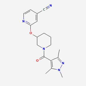 molecular formula C18H21N5O2 B2415066 2-((1-(1,3,5-trimethyl-1H-pyrazole-4-carbonyl)piperidin-3-yl)oxy)isonicotinonitrile CAS No. 2034618-06-7