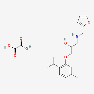 molecular formula C20H27NO7 B2415072 1-((Furan-2-ylmethyl)amino)-3-(2-isopropyl-5-methylphenoxy)propan-2-ol oxalate CAS No. 1216389-27-3