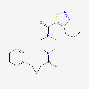 (4-(2-Phenylcyclopropanecarbonyl)piperazin-1-yl)(4-propyl-1,2,3-thiadiazol-5-yl)methanone