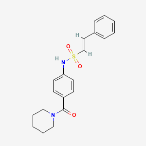 molecular formula C20H22N2O3S B2415649 (E)-2-phenyl-N-[4-(piperidine-1-carbonyl)phenyl]ethenesulfonamide CAS No. 1004176-33-3