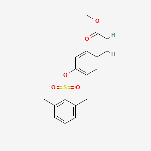 molecular formula C19H20O5S B2415957 metil (2Z)-3-{4-[(2,4,6-trimetilbencensulfonil)oxi]fenil}prop-2-enoato CAS No. 331461-51-9