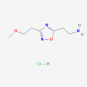 B2415974 2-(3-(2-Methoxyethyl)-1,2,4-oxadiazol-5-yl)ethanamine hydrochloride CAS No. 1573547-85-9