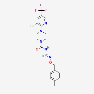 molecular formula C20H21ClF3N5O2 B2416323 4-[3-chloro-5-(trifluoromethyl)-2-pyridinyl]-N-({[(4-methylbenzyl)oxy]amino}methylene)tetrahydro-1(2H)-pyrazinecarboxamide CAS No. 339029-28-6