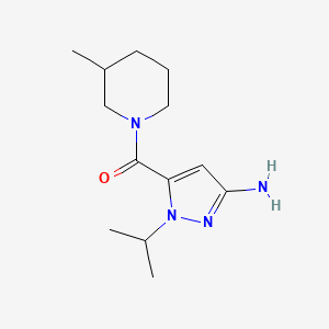 molecular formula C13H22N4O B2416371 1-Isopropyl-5-[(3-methylpiperidin-1-yl)carbonyl]-1H-pyrazol-3-amine CAS No. 2101198-32-5