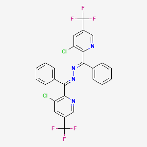molecular formula C26H14Cl2F6N4 B2417088 [3-chloro-5-(trifluoromethyl)-2-pyridinyl](phenyl)methanone N-[[3-chloro-5-(trifluoromethyl)-2-pyridinyl](phenyl)methylene]hydrazone CAS No. 339106-99-9